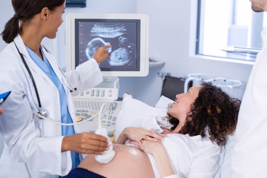 Consulta Obstétrica y Embarazo de Alto Riesgo